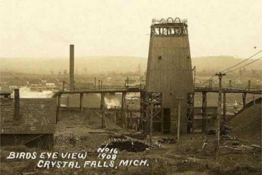 A Crystal Falls mine circa 1908