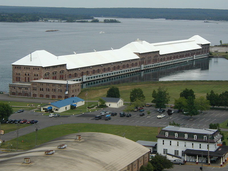 By Chris857 - Own work, CC BY-SA 3.0, https://commons.wikimedia.org/w/index.php?curid=18909048